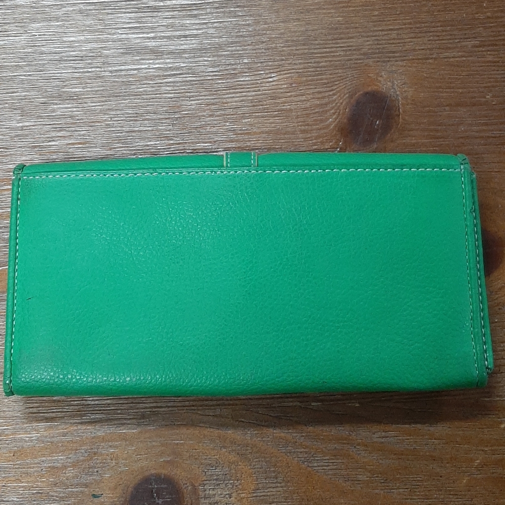 Green Leather Women's Wallet - Picture 2 of 6